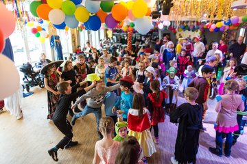 Bild 38 - Latuff Kinder 2019